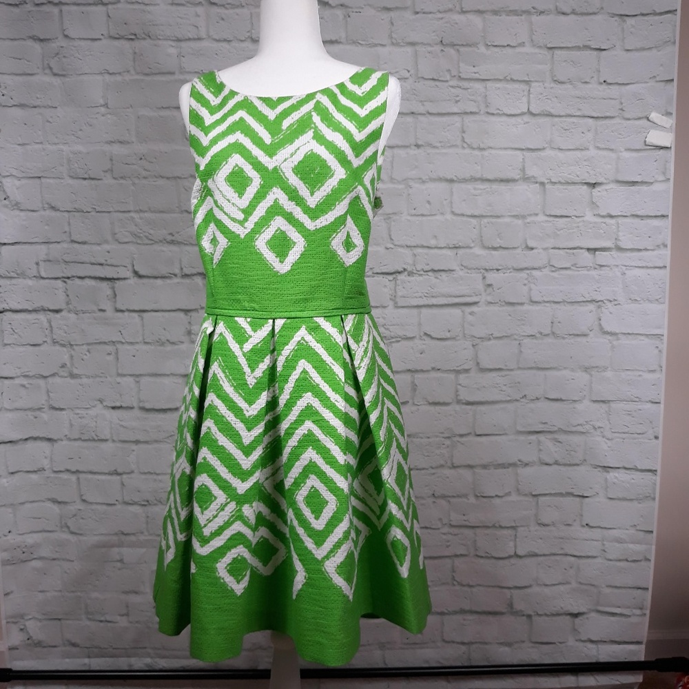 Bright green & white sleeveless dress size 16